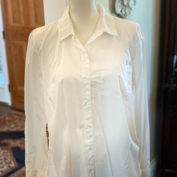 Old Navy white button up top - Picture 1 of 4